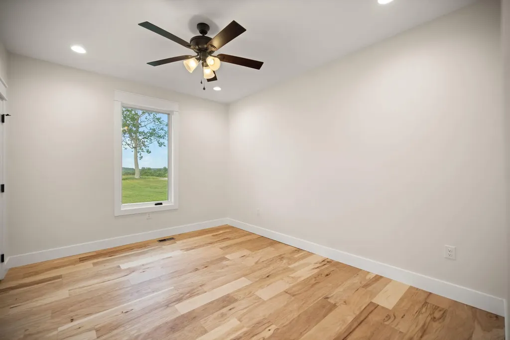71A Eagle Landing London KY 40741