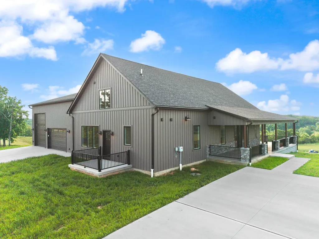71A Eagle Landing London KY 40741