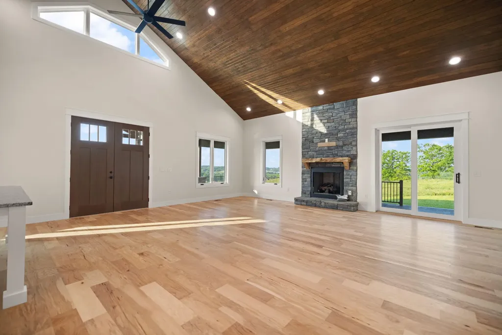 71A Eagle Landing London KY 40741