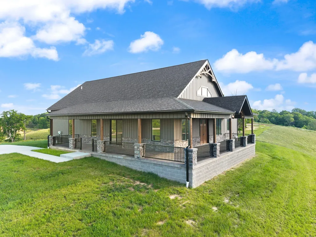 71A Eagle Landing London KY 40741