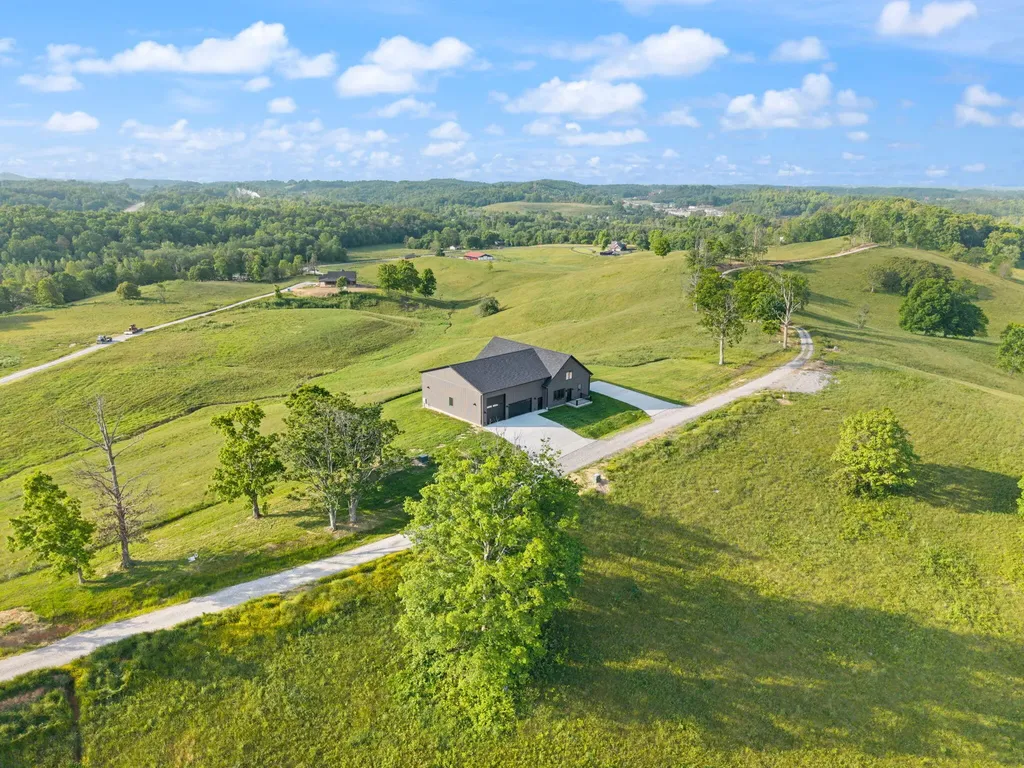 71A Eagle Landing London KY 40741