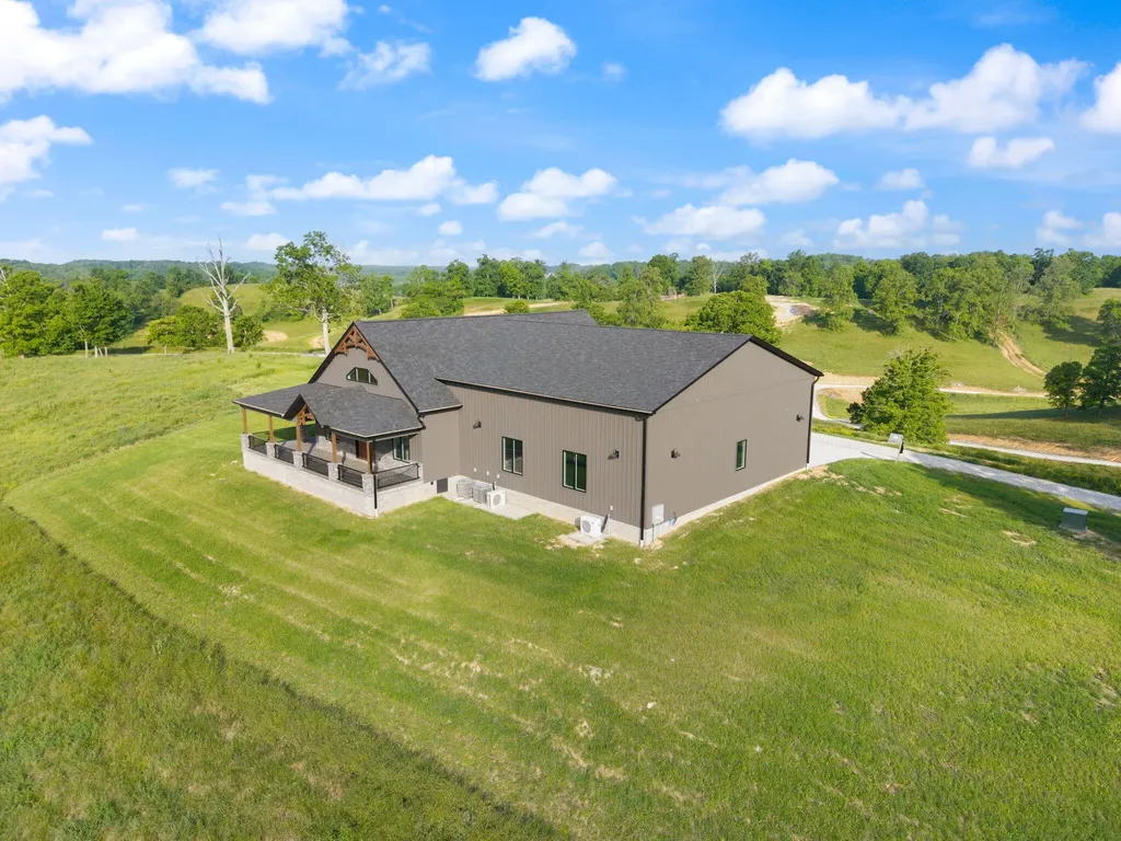 71A Eagle Landing London KY 40741