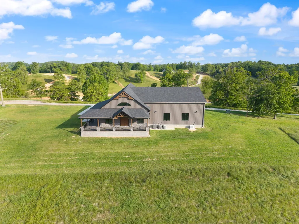 71A Eagle Landing London KY 40741