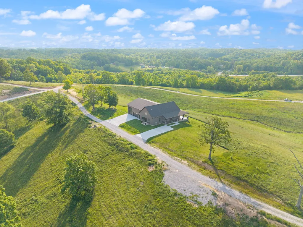 71A Eagle Landing London KY 40741