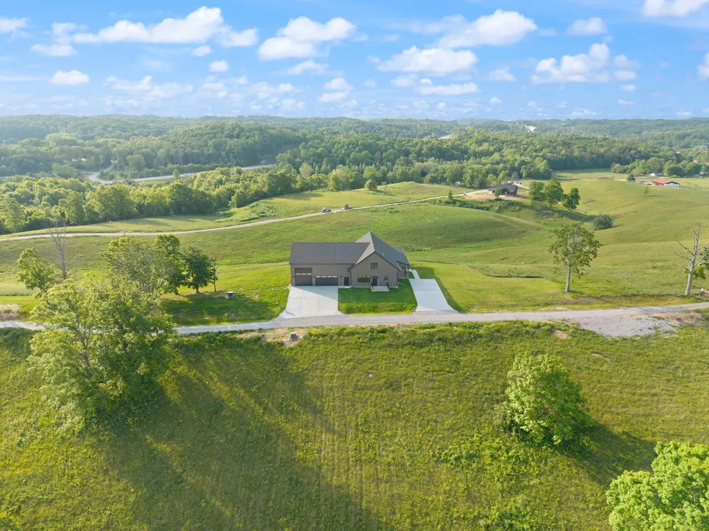71A Eagle Landing London KY 40741