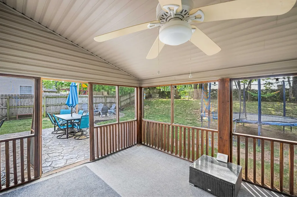 269 Meadow Valley Road Lexington KY 40511