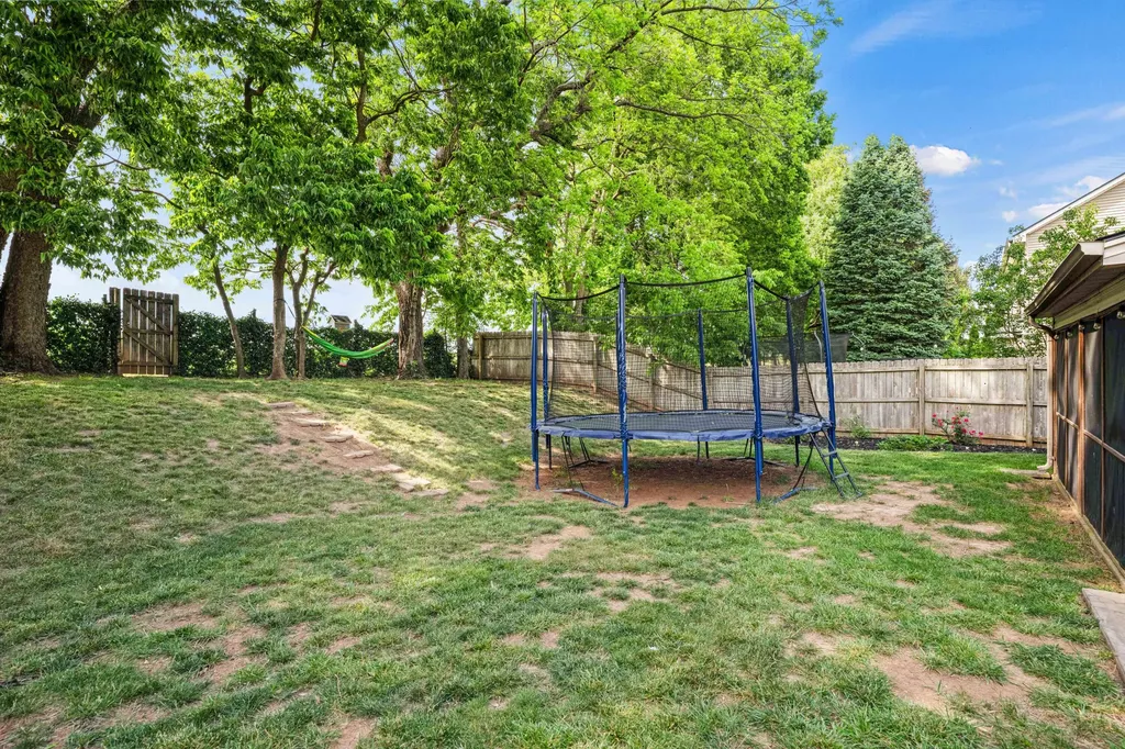 269 Meadow Valley Road Lexington KY 40511