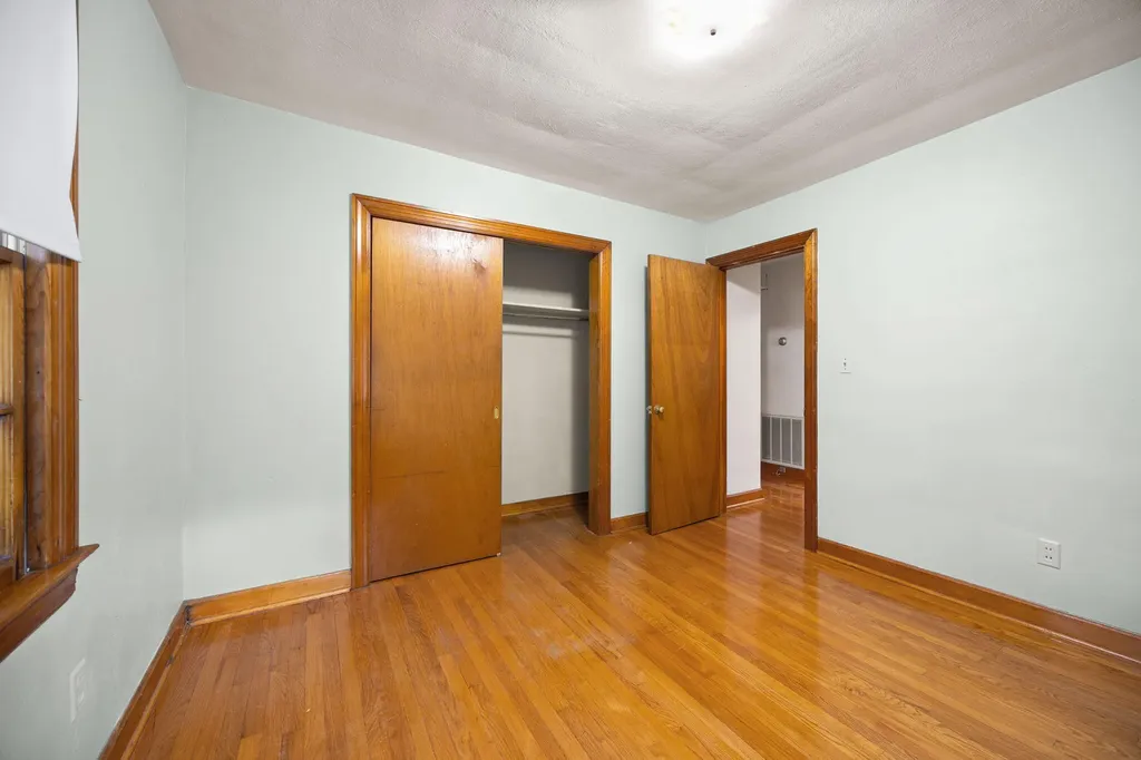 1516 Nutwood Street Bowling Green KY 42104