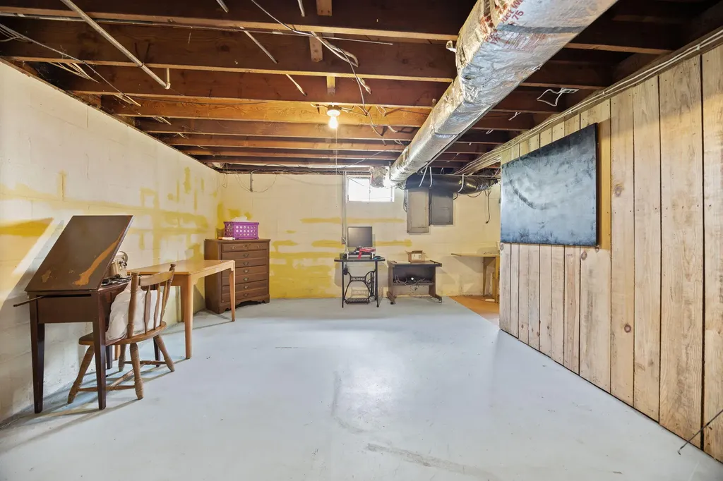 1516 Nutwood Street Bowling Green KY 42104