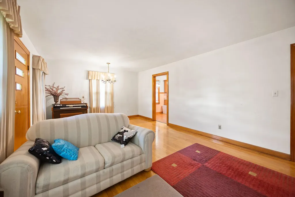 1516 Nutwood Street Bowling Green KY 42104