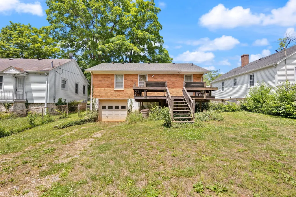1516 Nutwood Street Bowling Green KY 42104