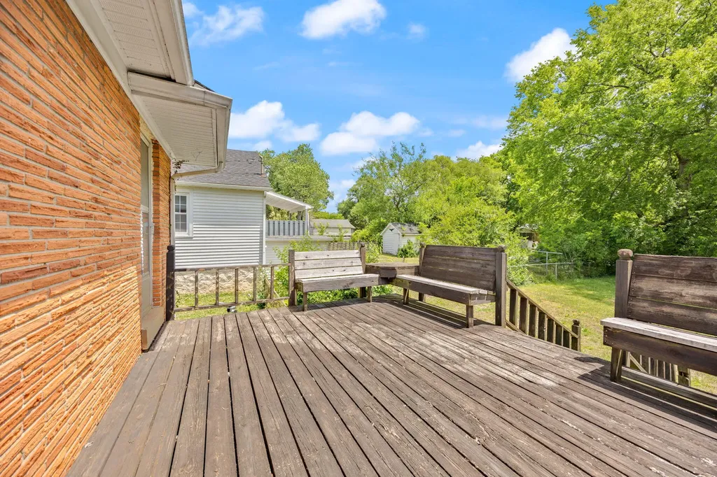 1516 Nutwood Street Bowling Green KY 42104