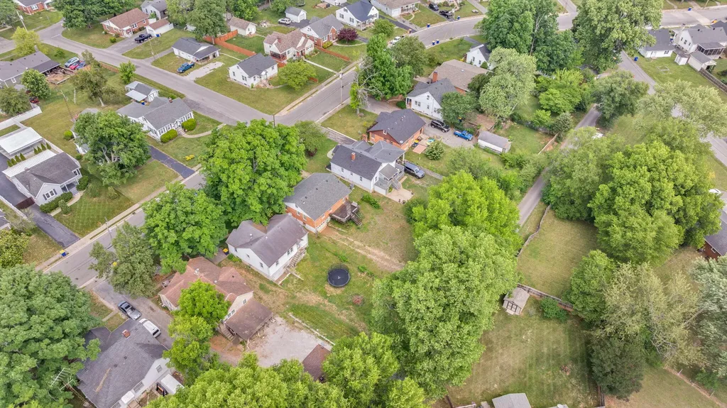 1516 Nutwood Street Bowling Green KY 42104