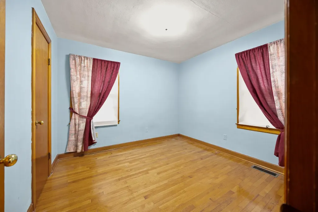 1516 Nutwood Street Bowling Green KY 42104