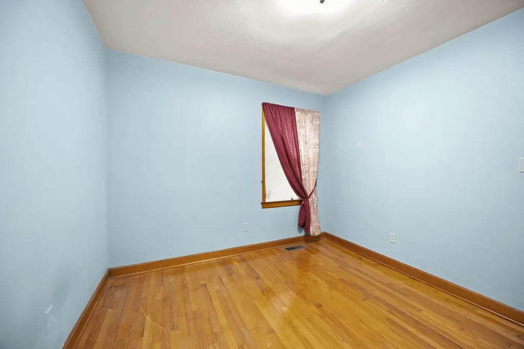 1516 Nutwood Street Bowling Green KY 42104