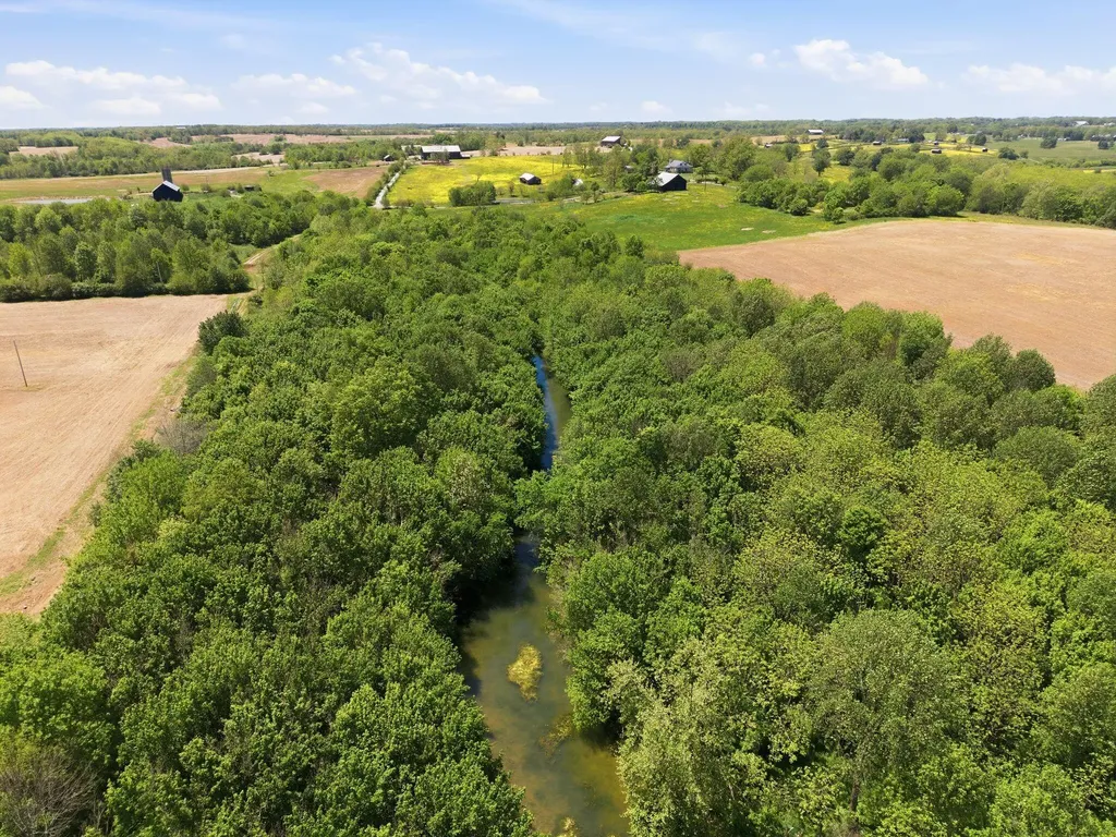 1010 Escondida Road Paris KY 40361