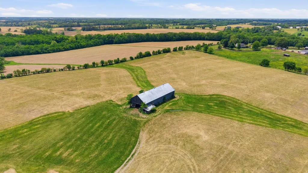 1010 Escondida Road Paris KY 40361