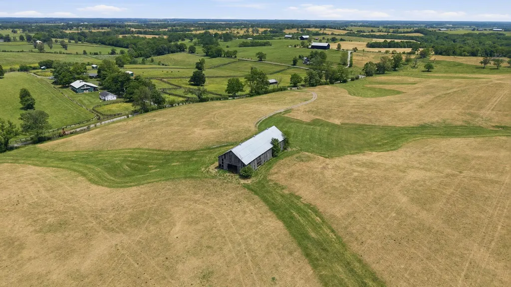 1010 Escondida Road Paris KY 40361