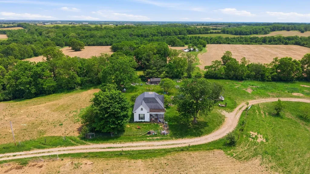 1010 Escondida Road Paris KY 40361