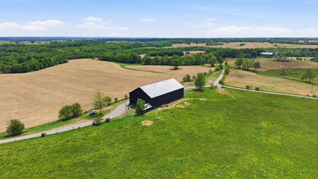 1010 Escondida Road Paris KY 40361