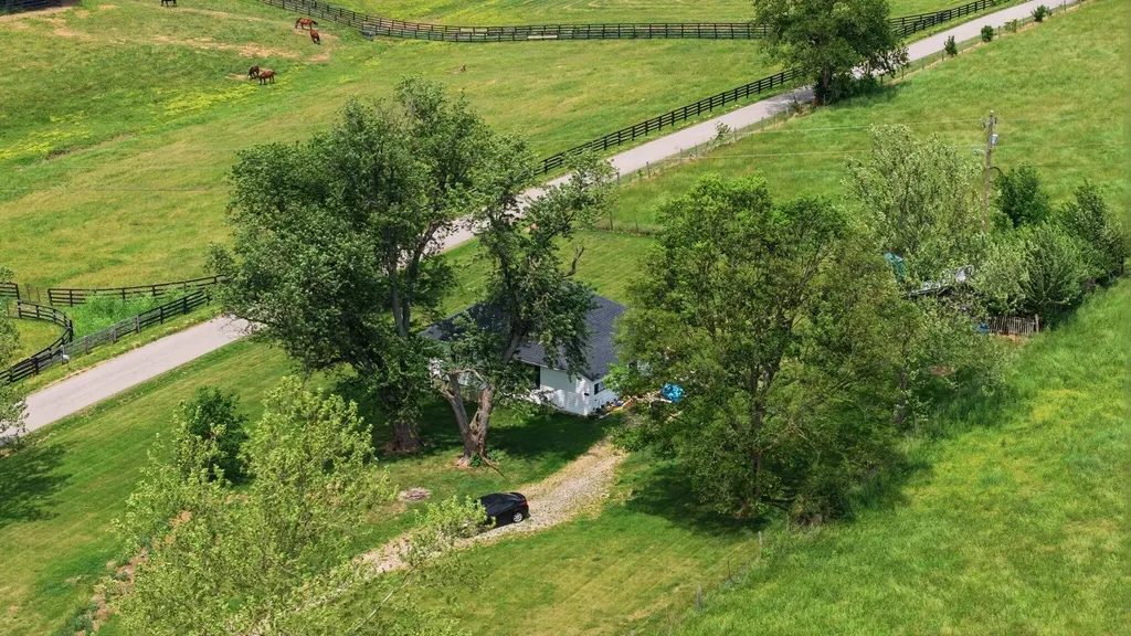 1010 Escondida Road Paris KY 40361