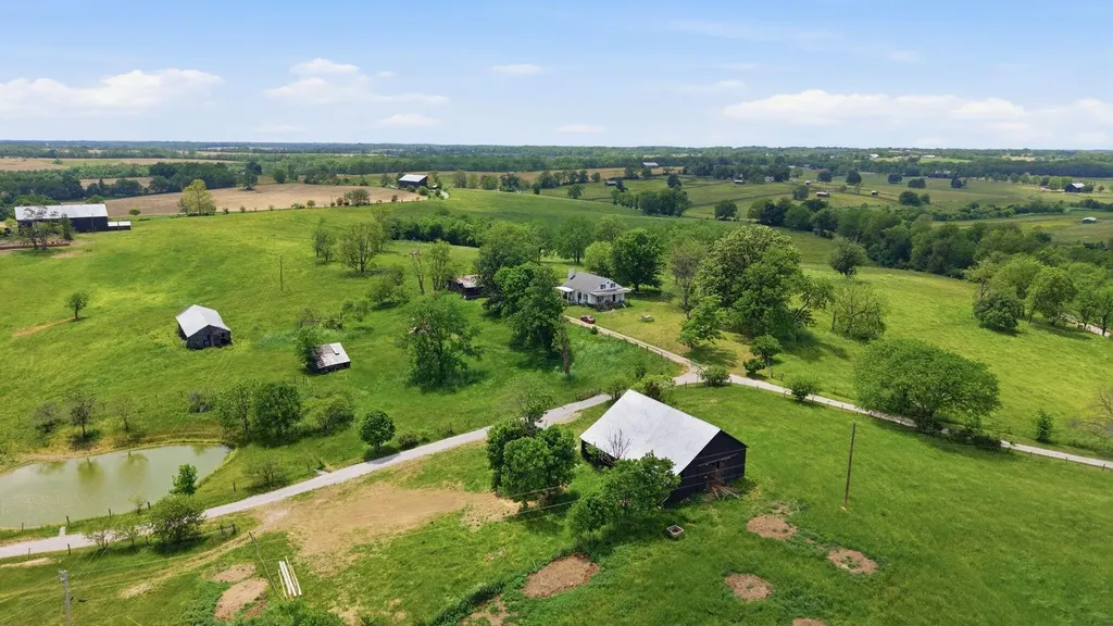 1010 Escondida Road Paris KY 40361