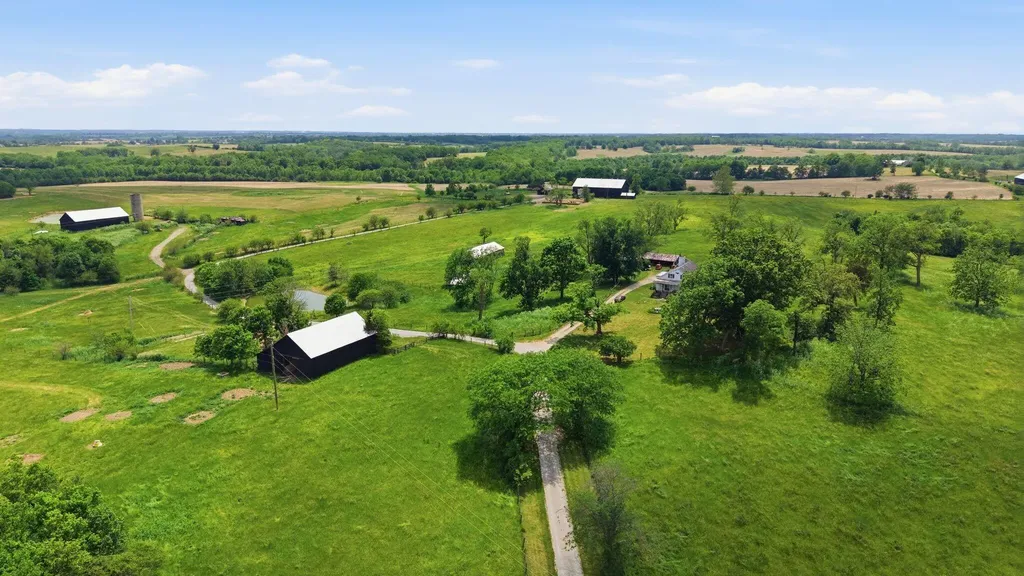 1010 Escondida Road Paris KY 40361