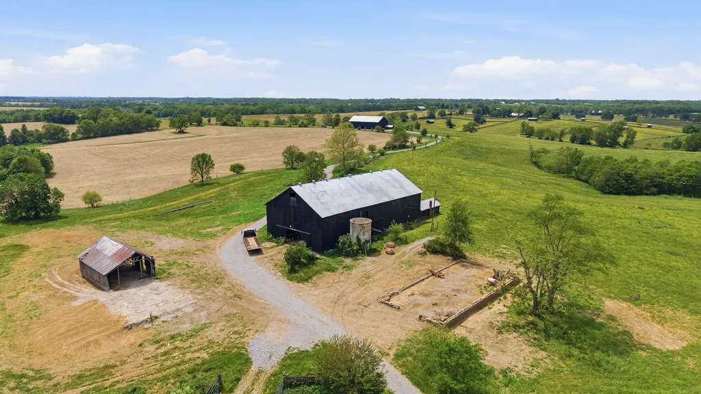 1010 Escondida Road Paris KY 40361