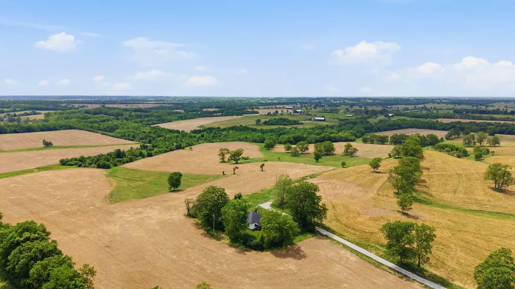 1010 Escondida Road Paris KY 40361