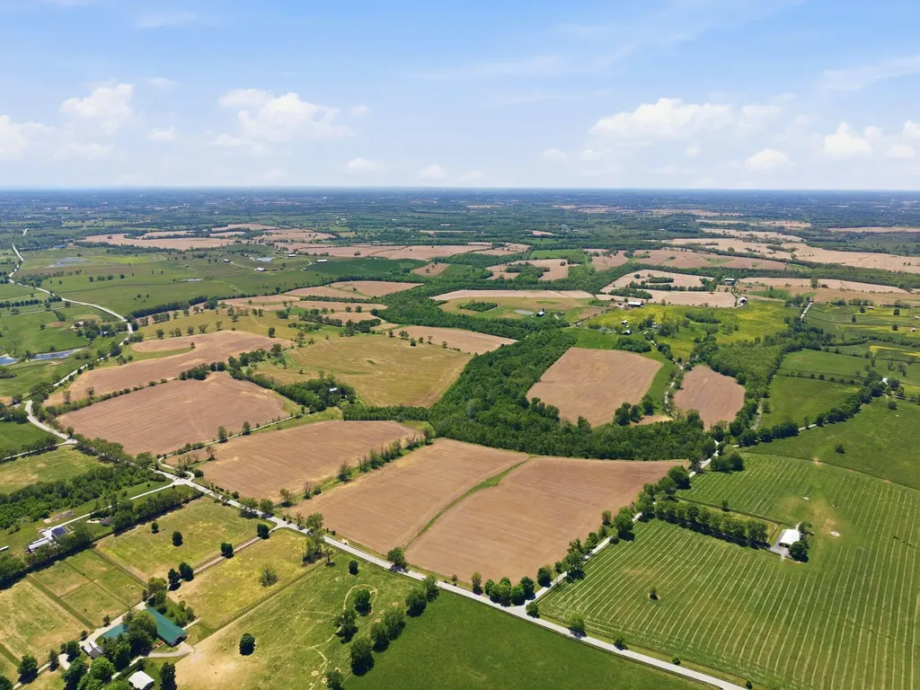 1010 Escondida Road Paris KY 40361