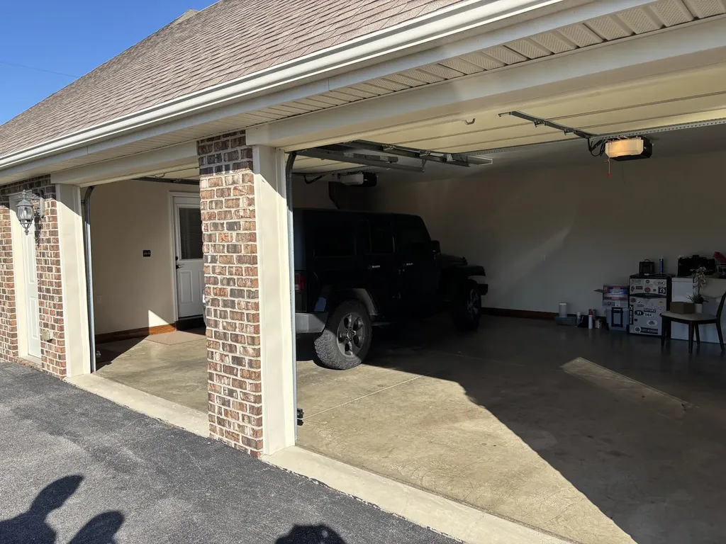 4995 Kentucky 49 Liberty KY 42539