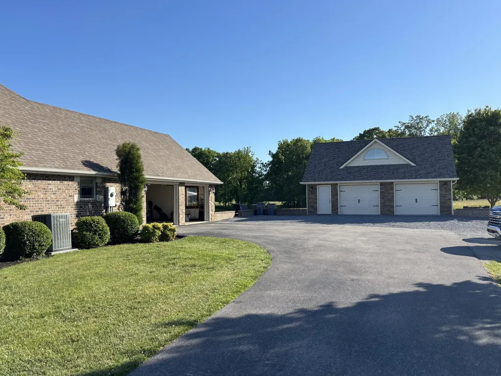 4995 Kentucky 49 Liberty KY 42539