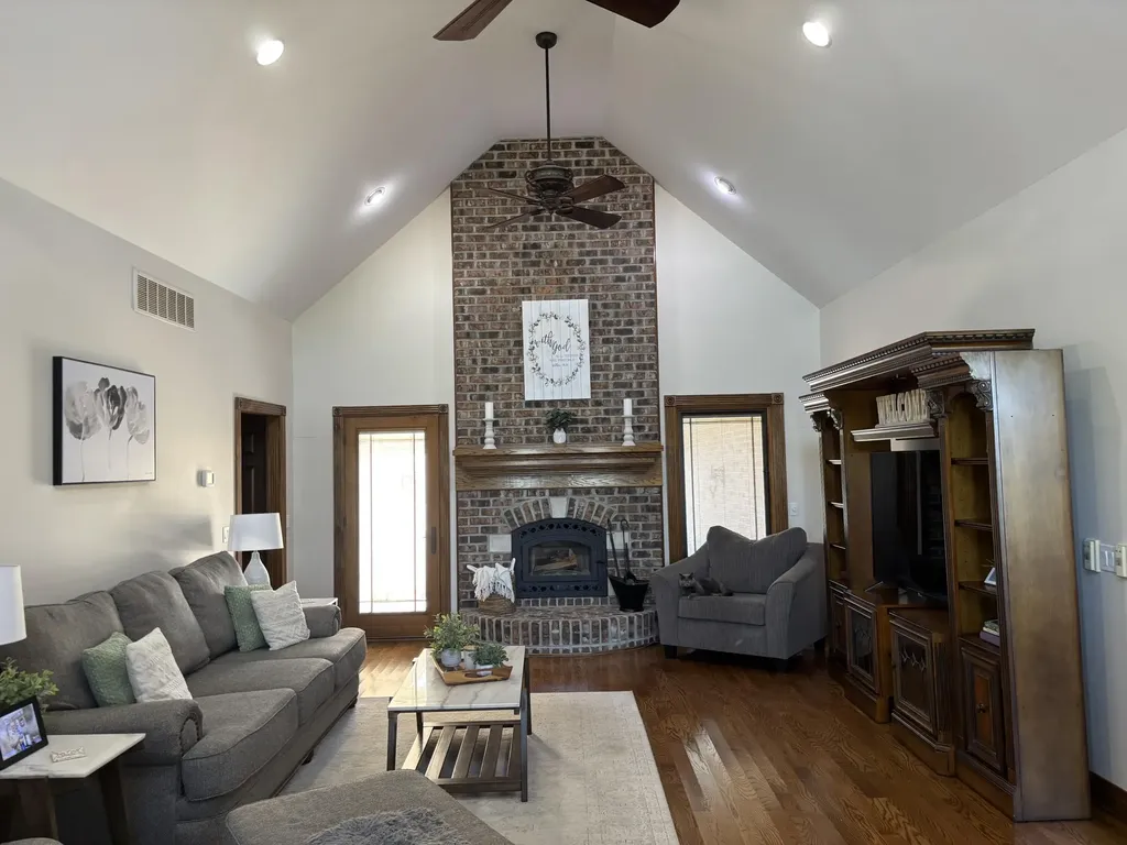4995 Kentucky 49 Liberty KY 42539