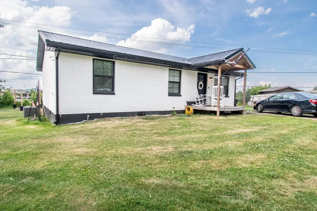 325 Ford Avenue Mt Sterling KY 40353