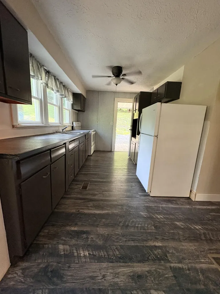 335 Hillside Street Olive Hill KY 41164