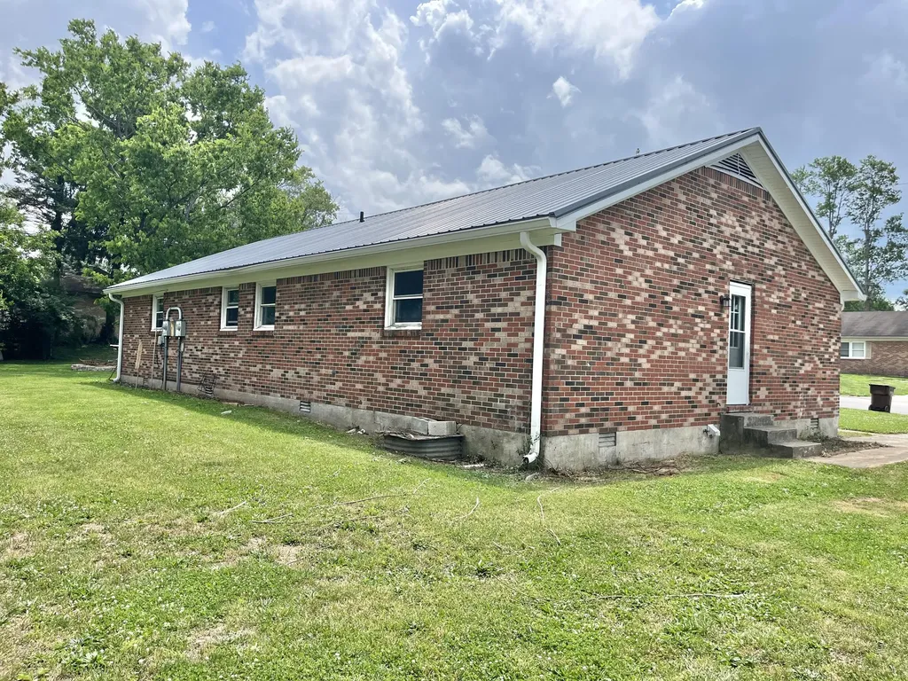 200 Longview Drive Nicholasville KY 40356