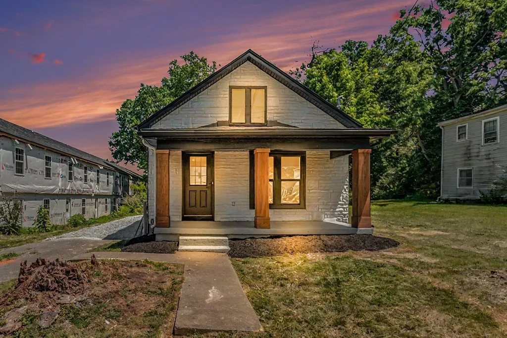 170 Macey Avenue Versailles KY 40383