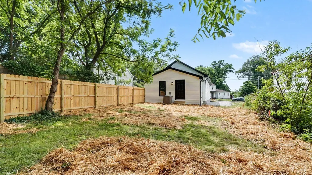 170 Macey Avenue Versailles KY 40383