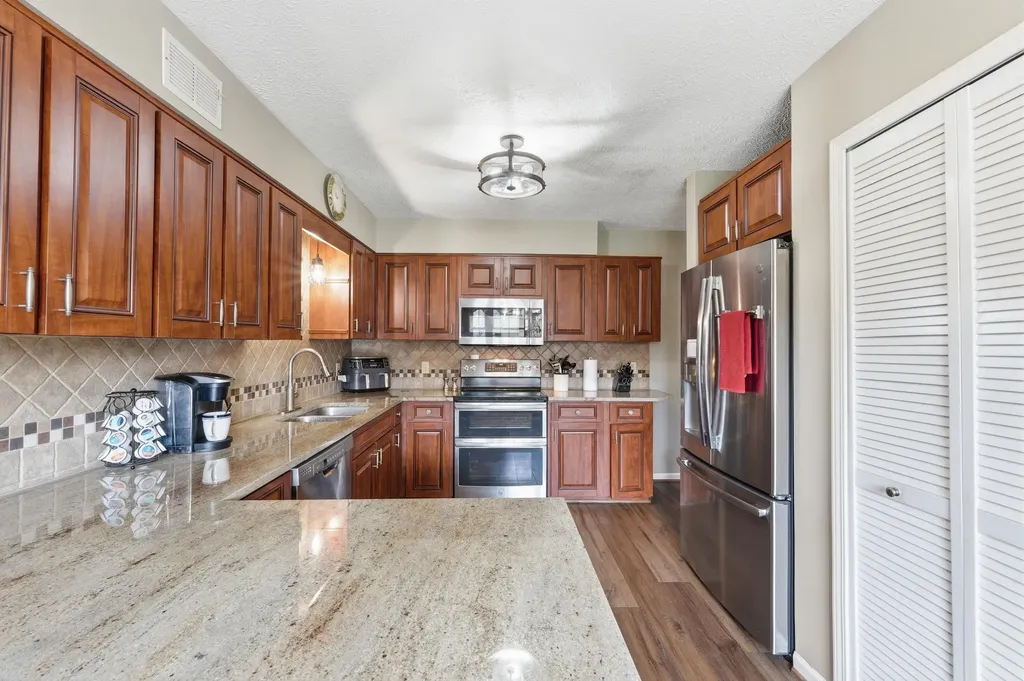 3936 Scenic Trail Shepherdsville KY 40165