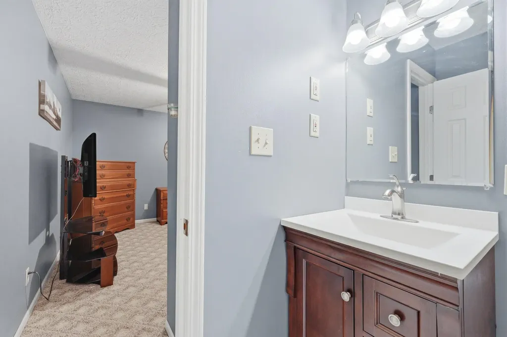 3936 Scenic Trail Shepherdsville KY 40165