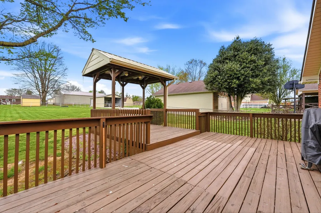 3936 Scenic Trail Shepherdsville KY 40165