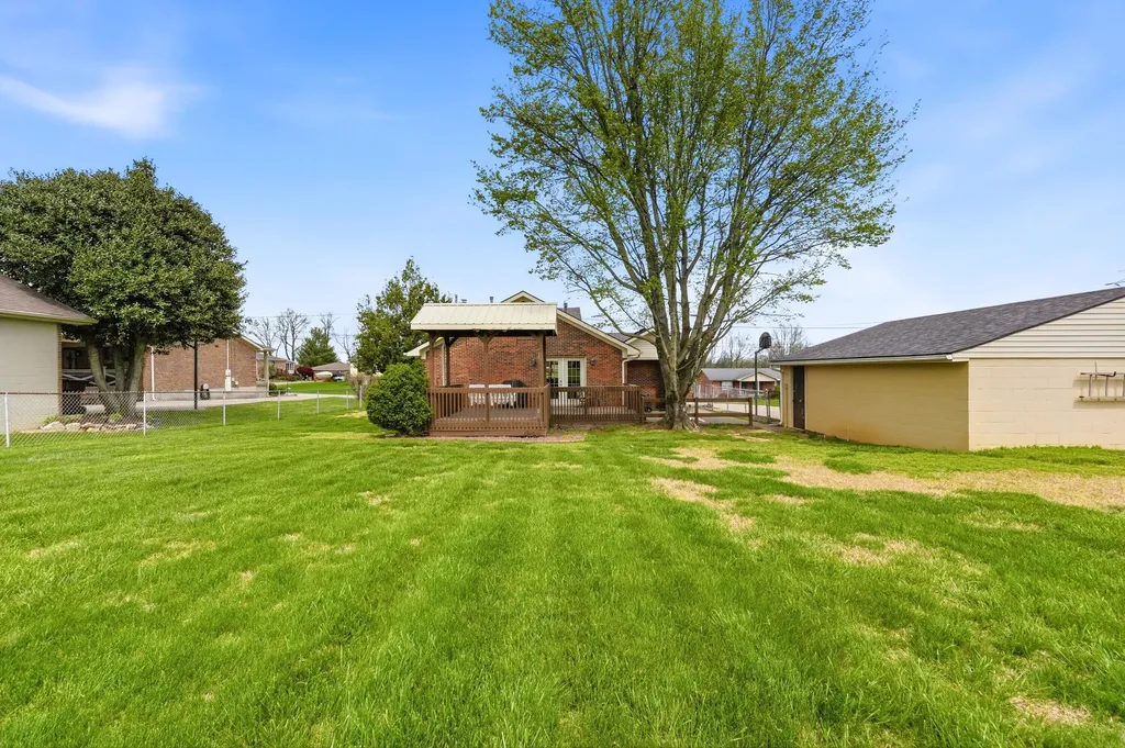 3936 Scenic Trail Shepherdsville KY 40165