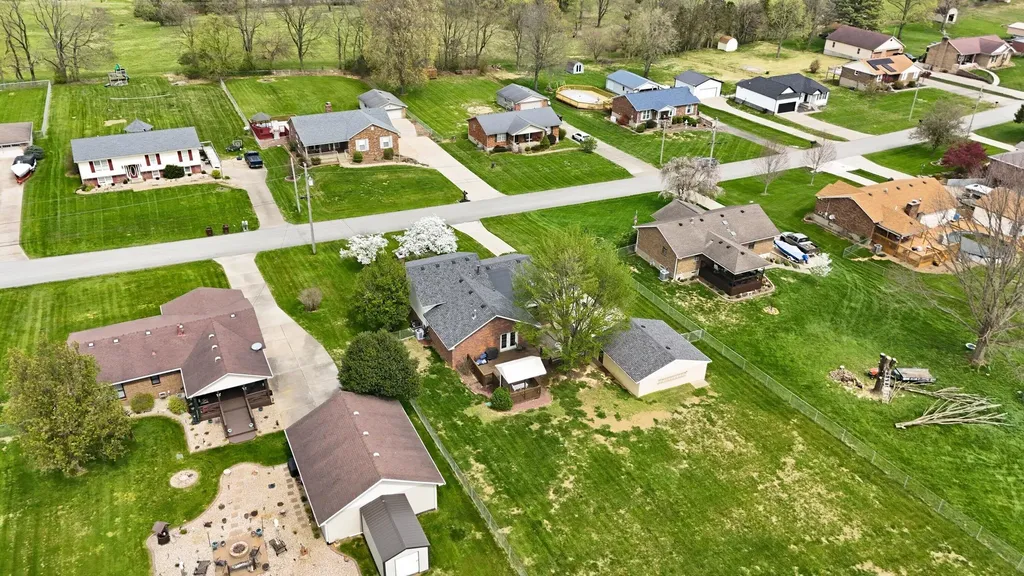 3936 Scenic Trail Shepherdsville KY 40165