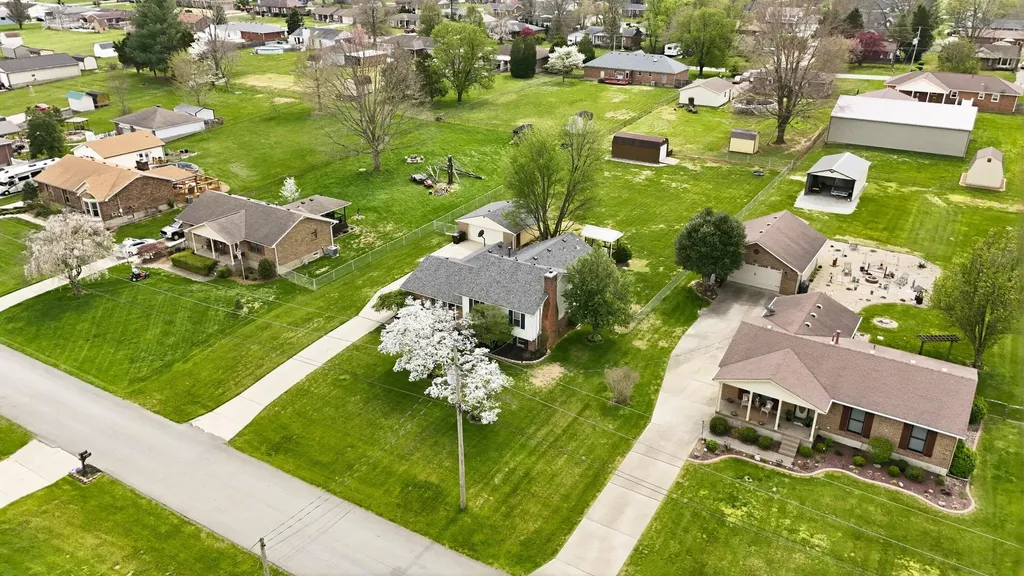 3936 Scenic Trail Shepherdsville KY 40165