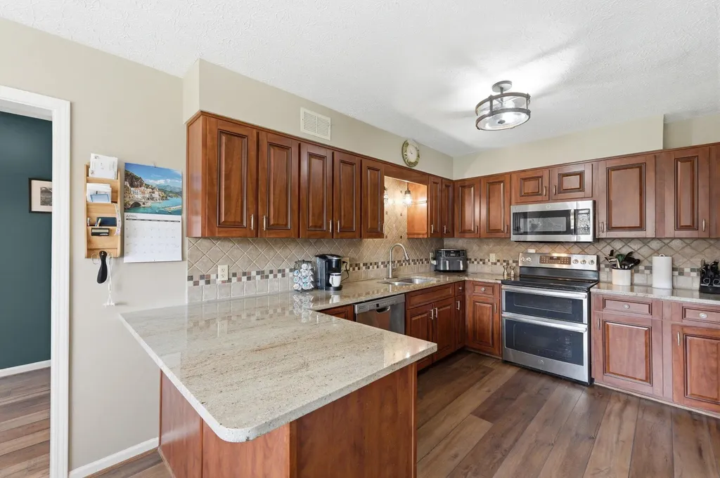 3936 Scenic Trail Shepherdsville KY 40165