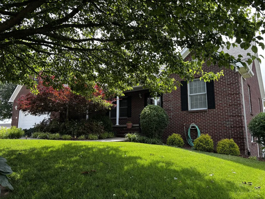 844 Isaac Shelby Circle Frankfort KY 40601