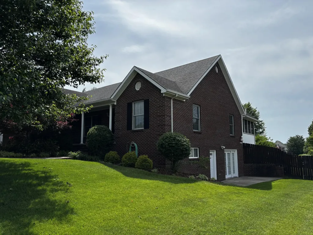 844 Isaac Shelby Circle Frankfort KY 40601