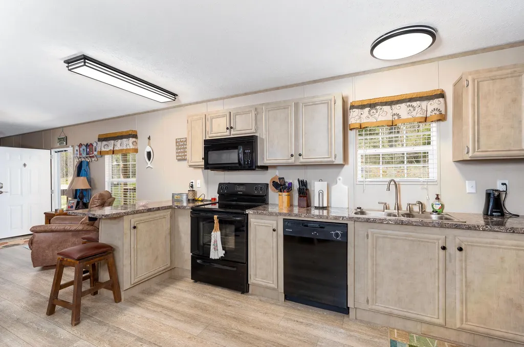 570 Little Indian Drive Jamestown KY 42629