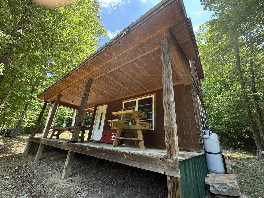1658 Dry Hollow Road Monticello KY 42633