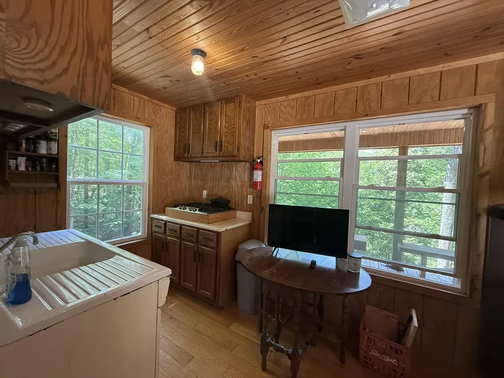 1658 Dry Hollow Road Monticello KY 42633